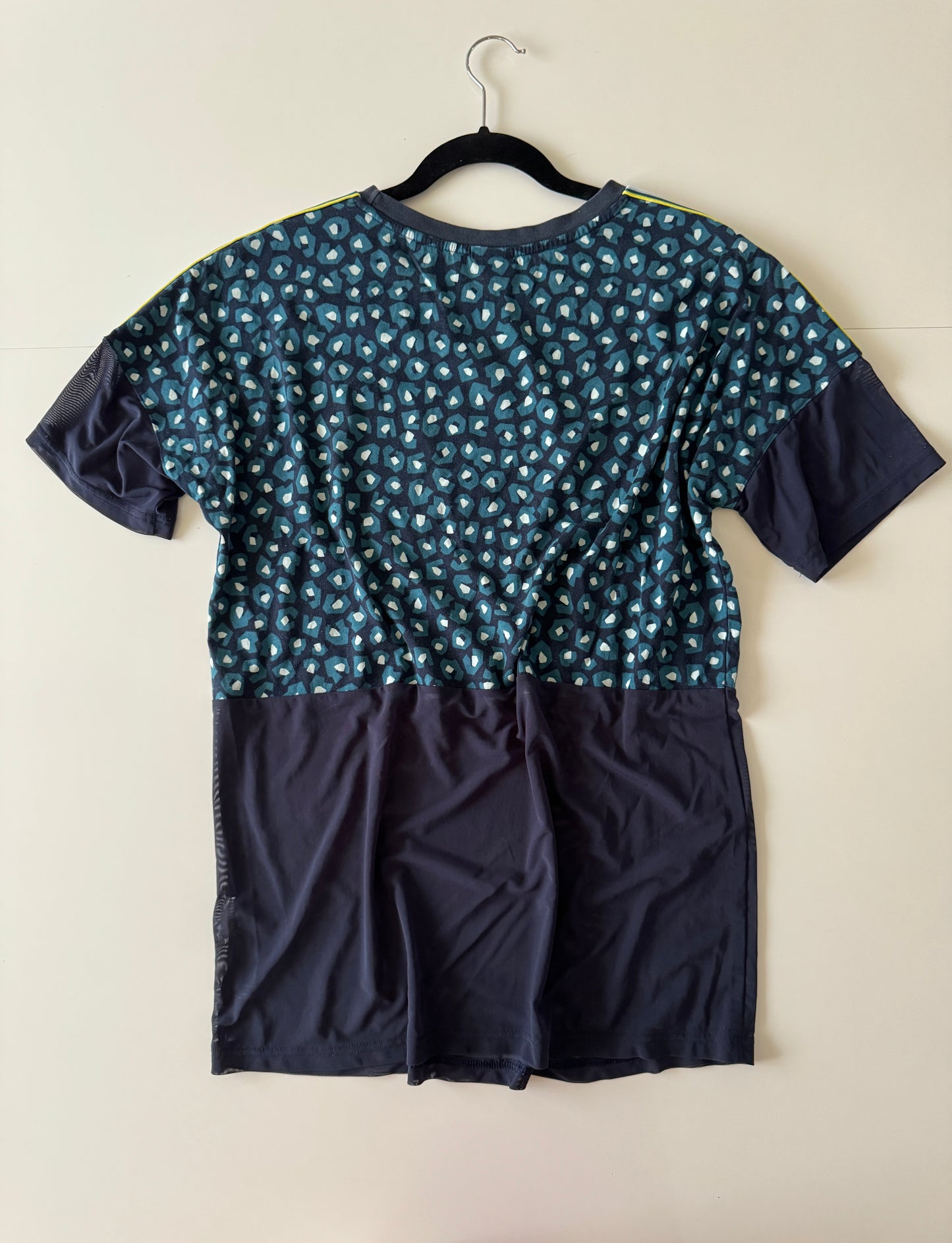 Playera deportiva estampada, Talla M, Mujer