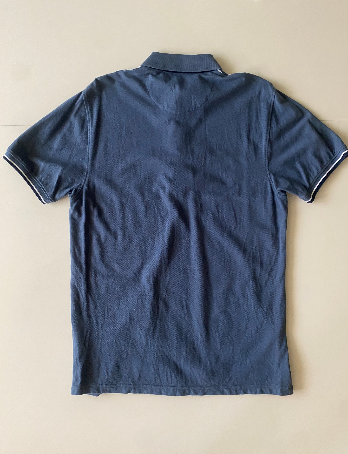 Camisa Polo rayas y bloques azules, Talla M, Hombre