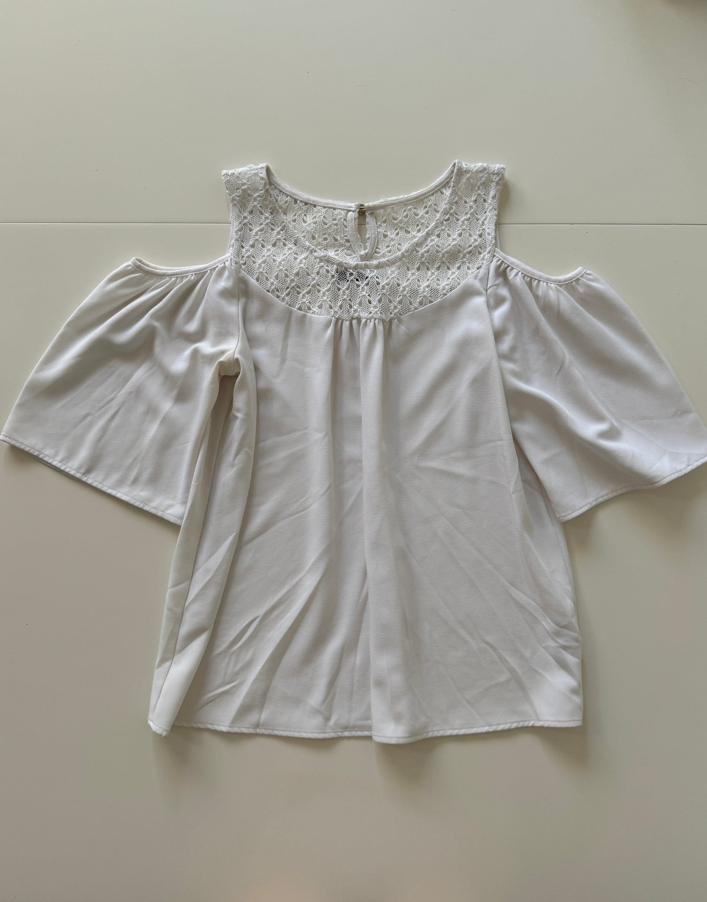 Blusa blanca con encaje, Talla S, Mujer