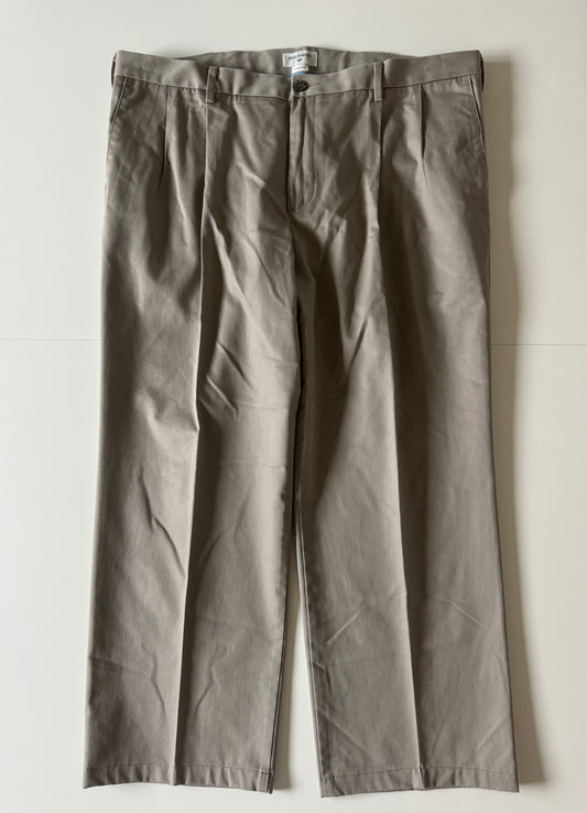 Pantalones de pinzas kaki, Talla 42 x 30, Straight Fit, Hombre