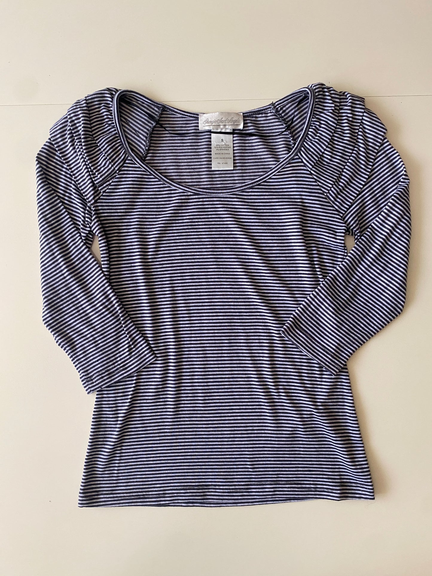 Blusa con detalle en hombros, Talla S/M, Mujer