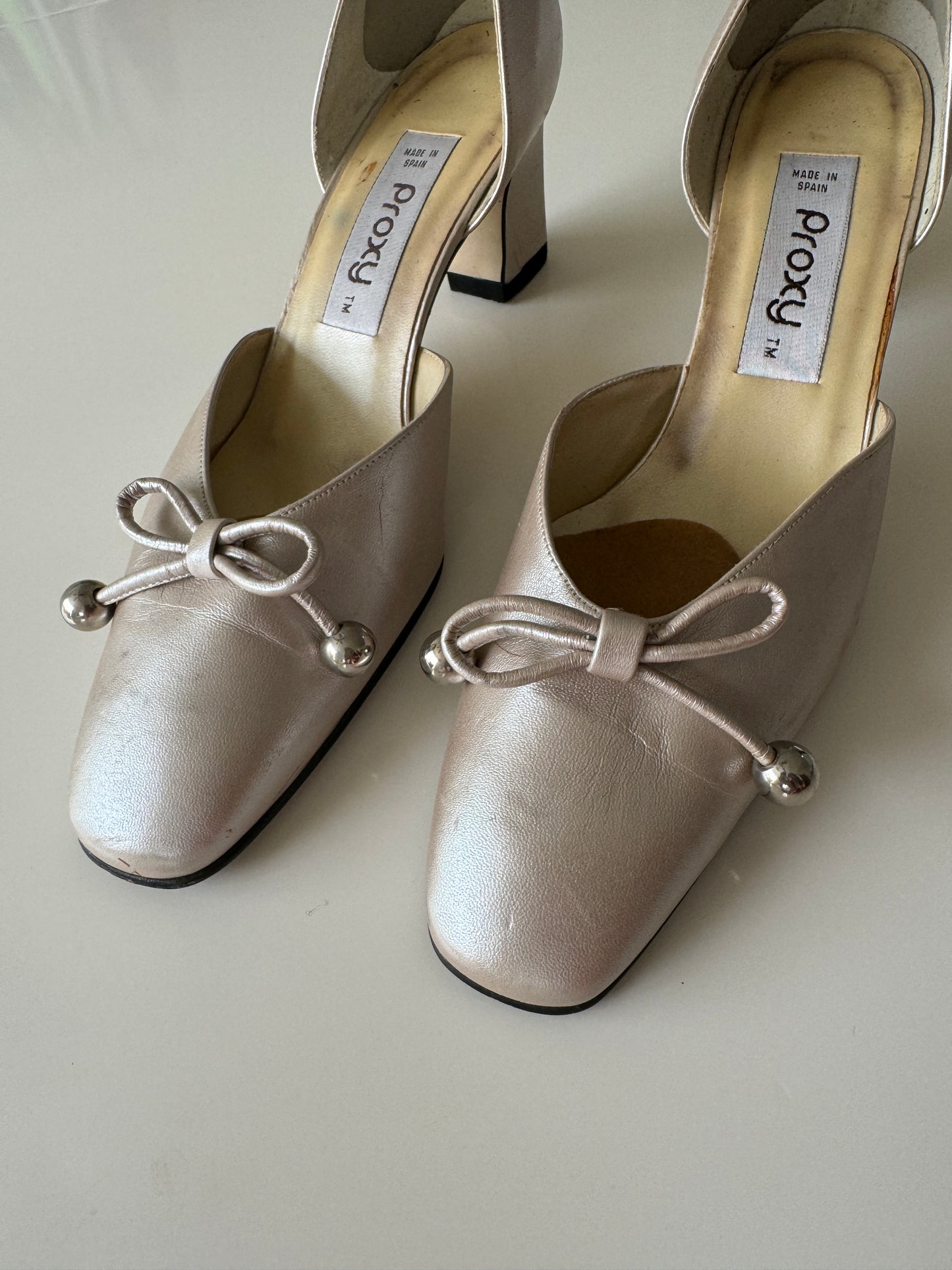 Zapatos beige de fiesta, Talla 8.5 Usa, Mujer