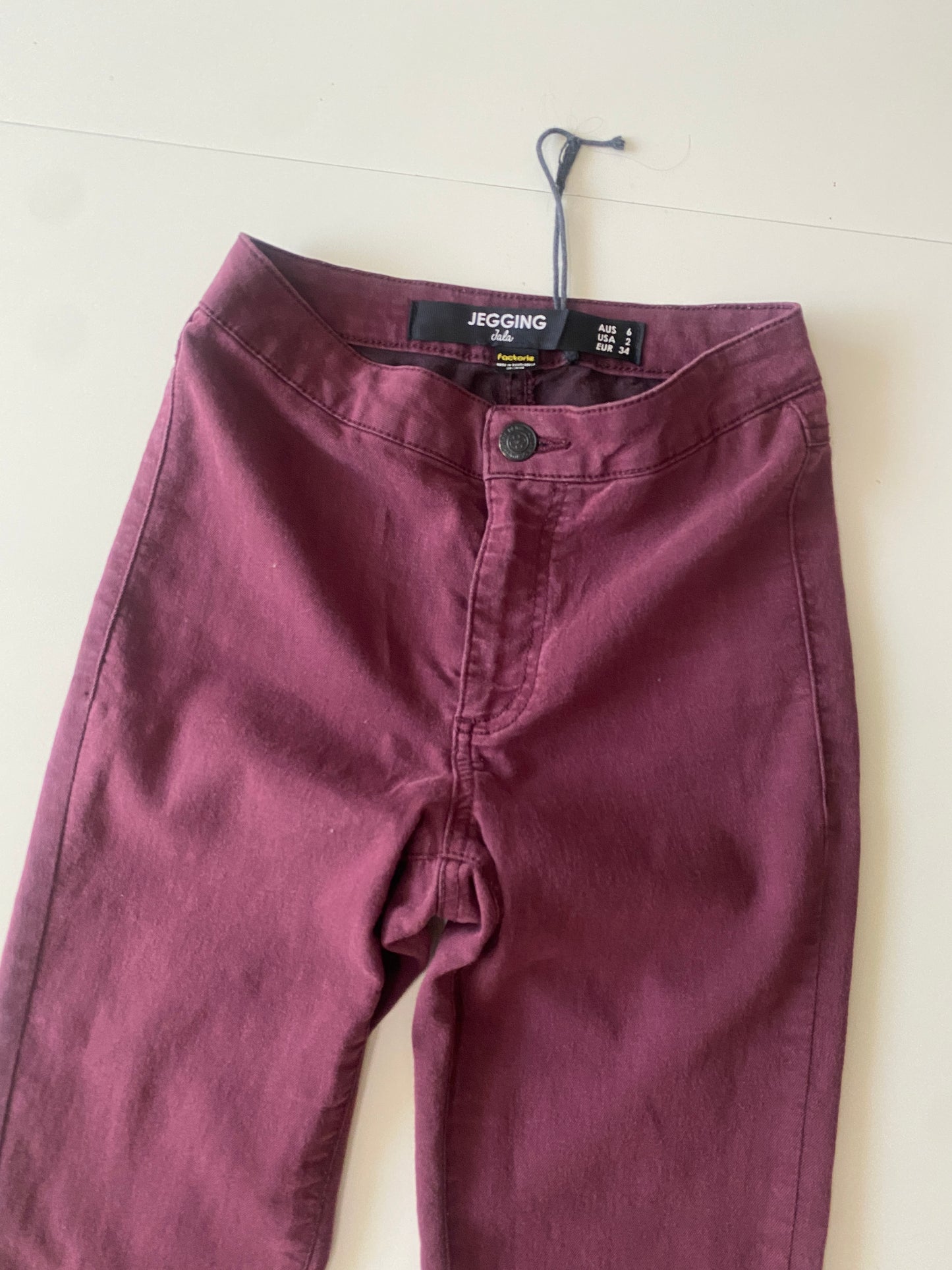 Jeggins color vino, Talla 2, S, Mujer