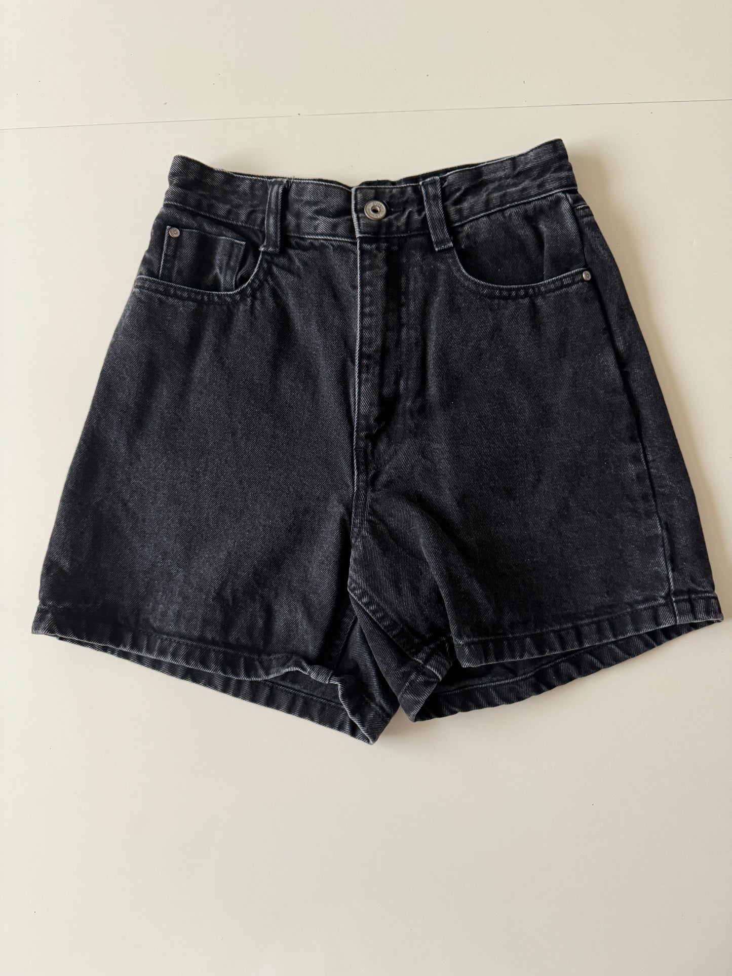 Shorts de mezclilla negros, Talla 24, XS, Mujer