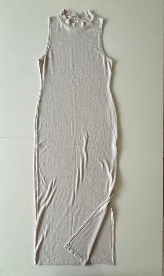 Vestido de punto beige, sin mangas, cuello alto, Talla M, 28Mx, Pull and Bear, Mujer