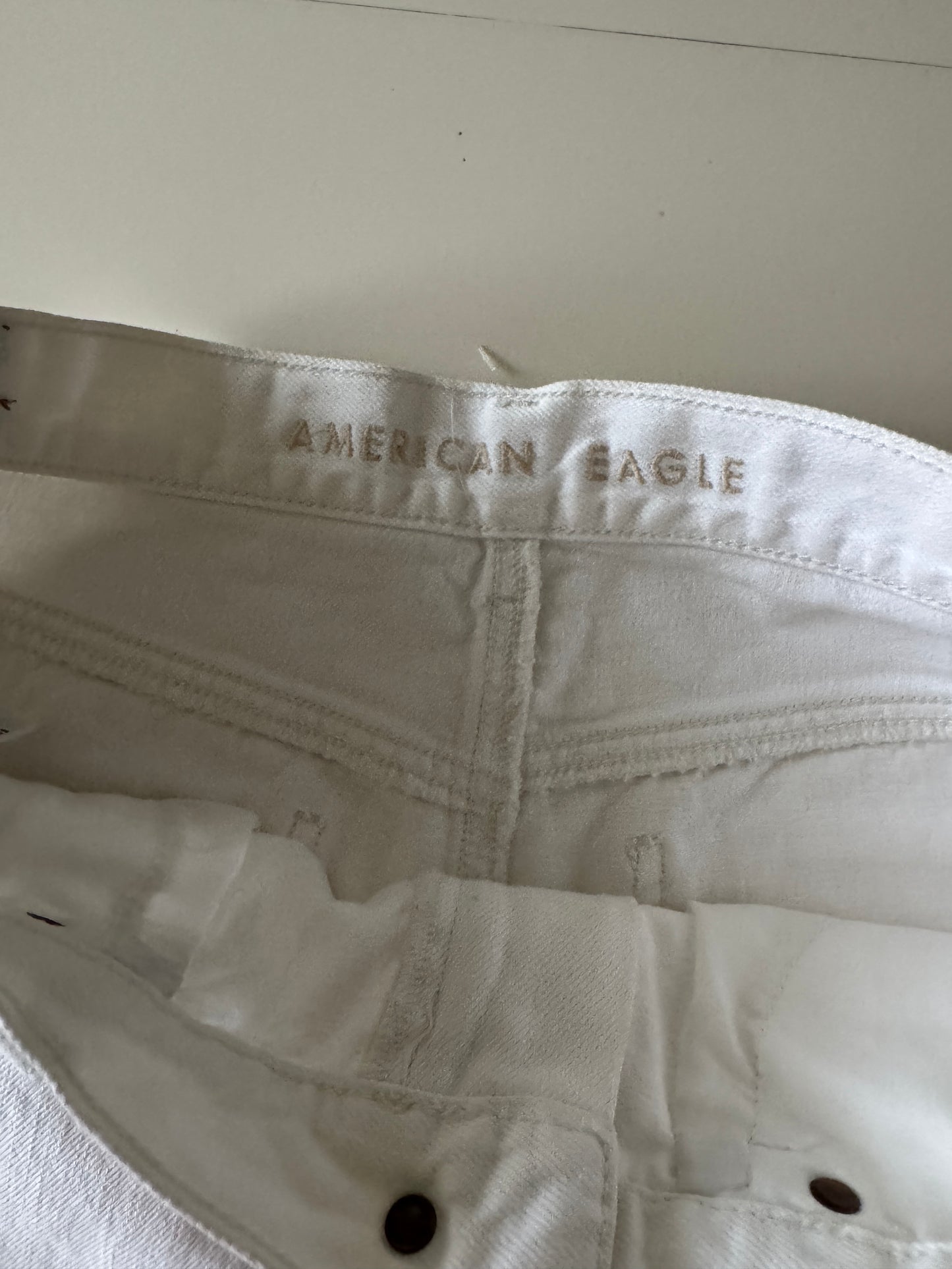 Shorts blancos, corto Baggy Mom Short, Talla 10, American Eagle, Mujer