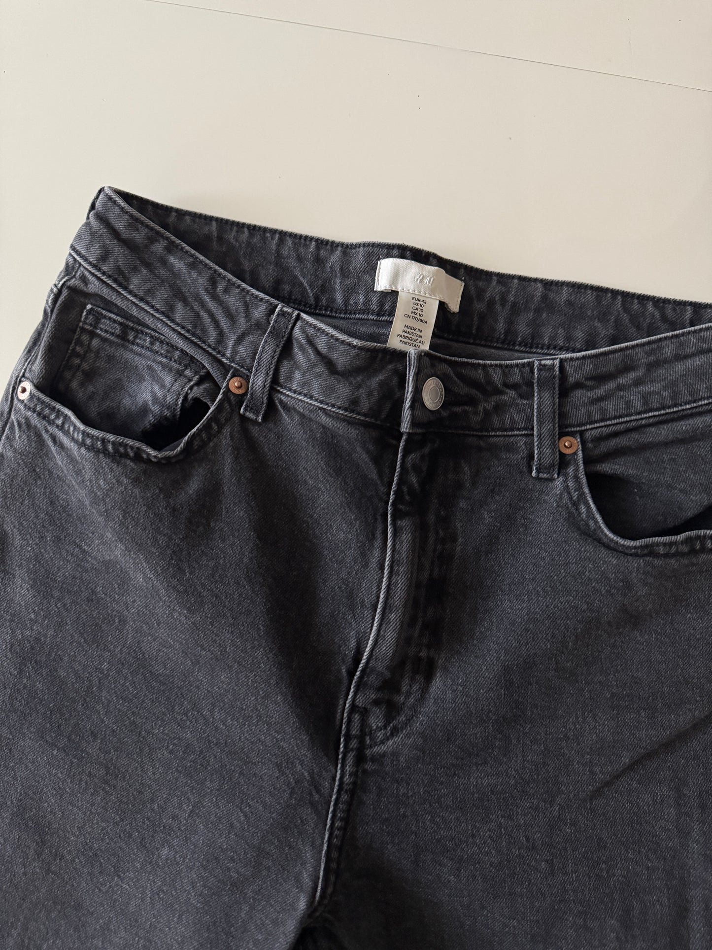 Jeans negros, tiro alto, Talla 10, H&M, Mujer