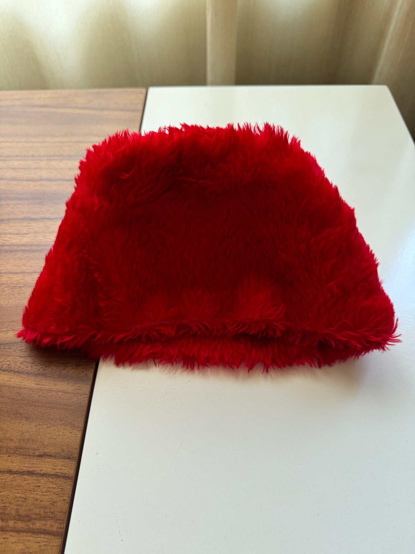 Gorro rojo de peluche, Talla S/M, Unisex