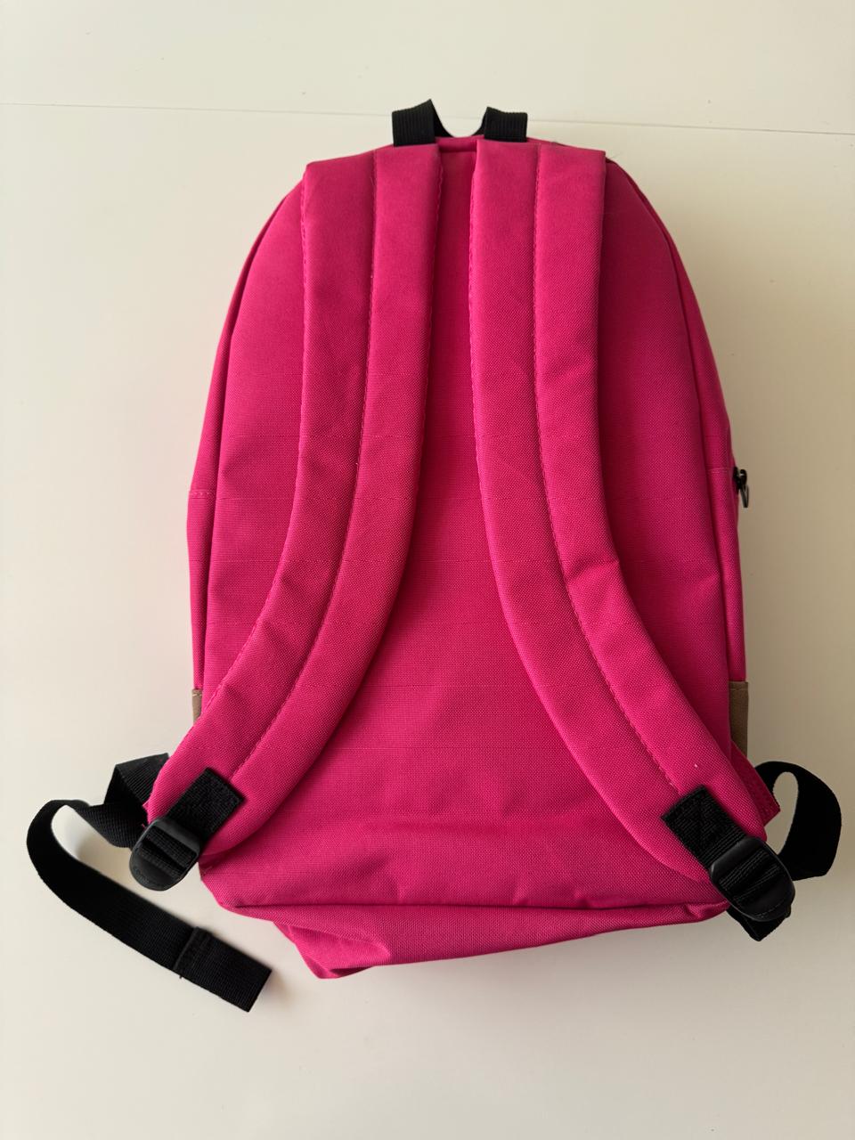 Mochila rosa escolar