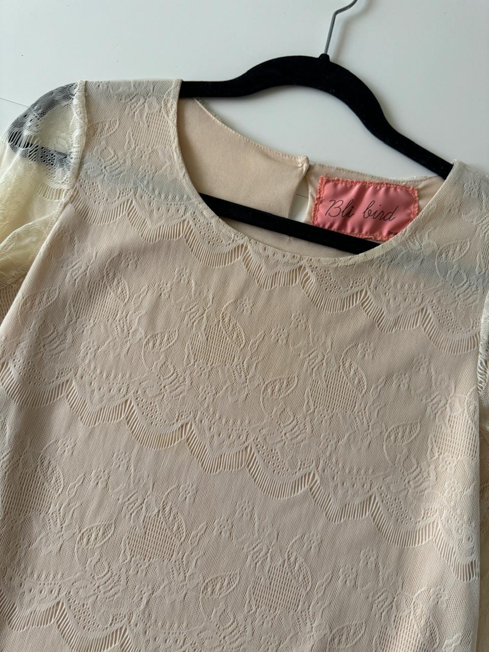 Blusa de encaje beige, Talla S, Mujer