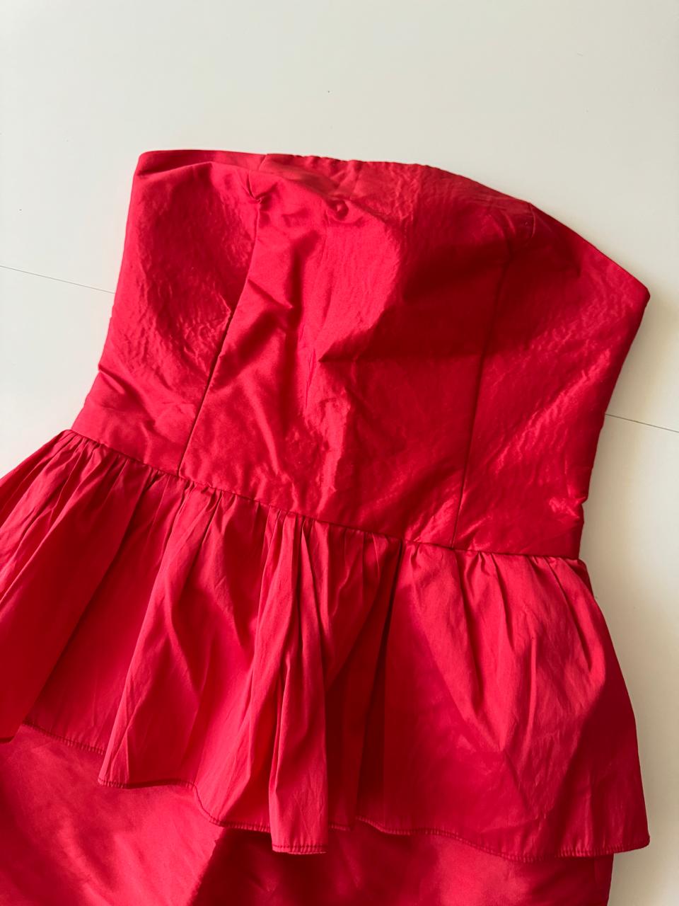 Vestido rojo con peepplum, Talla S, Mujer