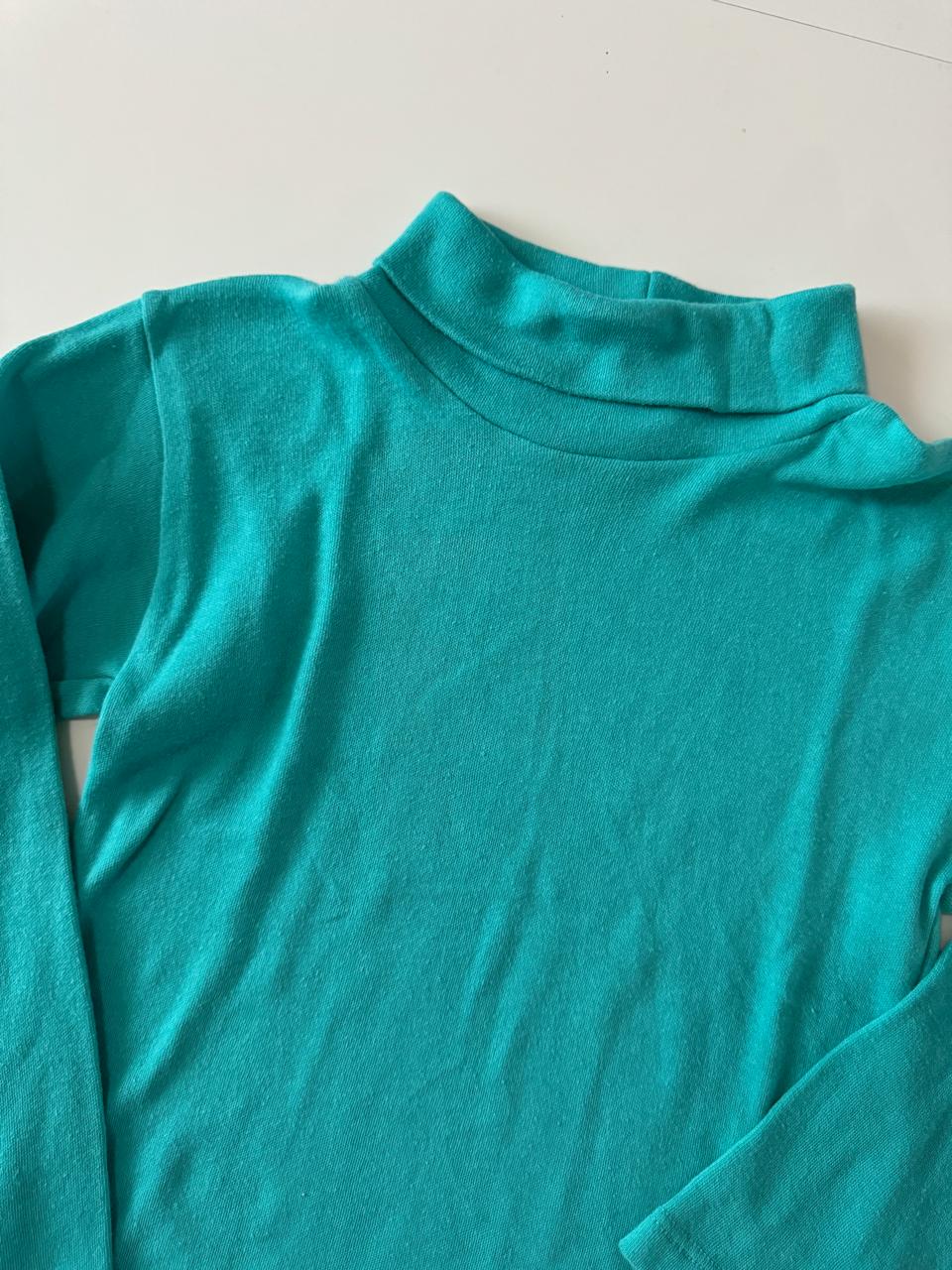 Playera de cuello de tortuga verde, Talla 8 años, Niña