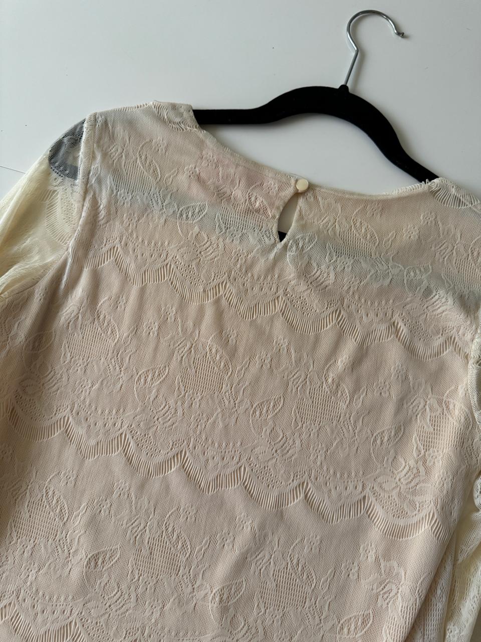 Blusa de encaje beige, Talla S, Mujer