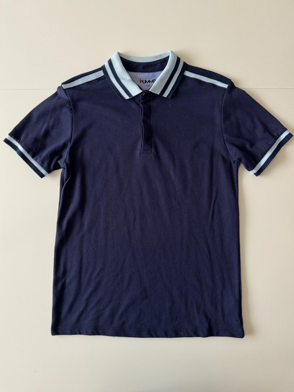 Polo azul marino, ribetes celestes, Talla S, Hombre