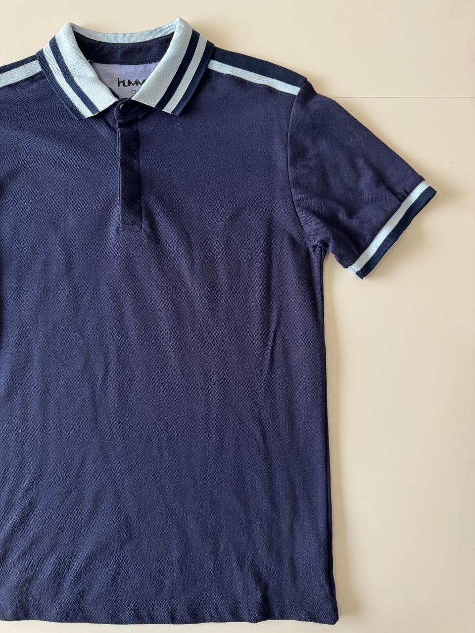 Polo azul marino, ribetes celestes, Talla S, Hombre