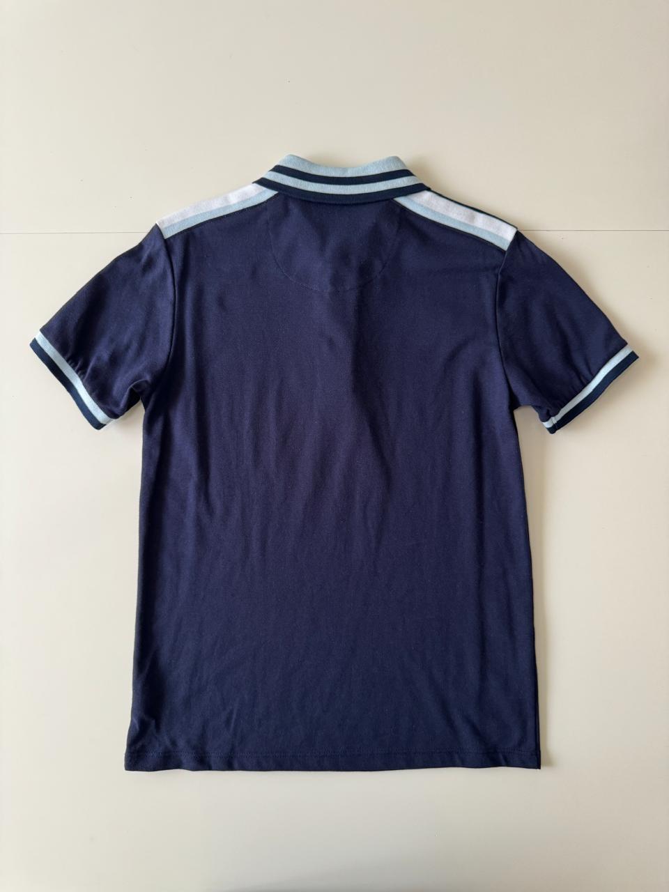 Polo azul marino, ribetes celestes, Talla S, Hombre