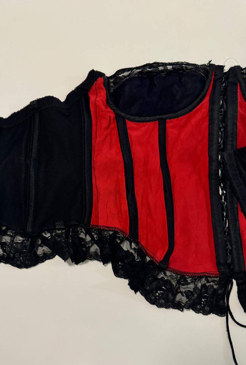 Corse rojo con encaje negro, Talla M/L, Mujer