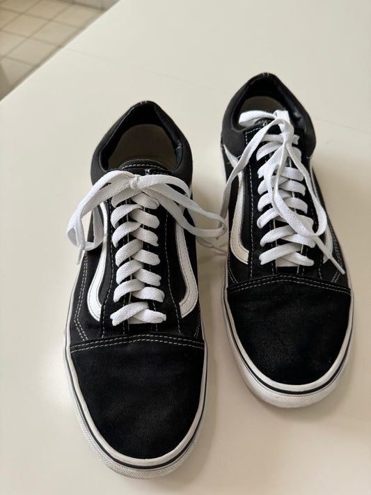 Tenis negros, Talla 27Mx, Hombre