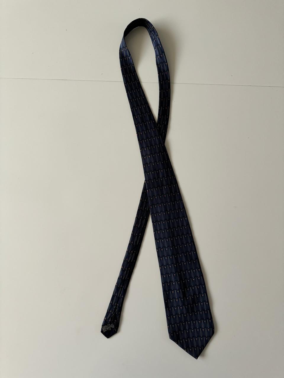 Corbata estampada azul, Hombre