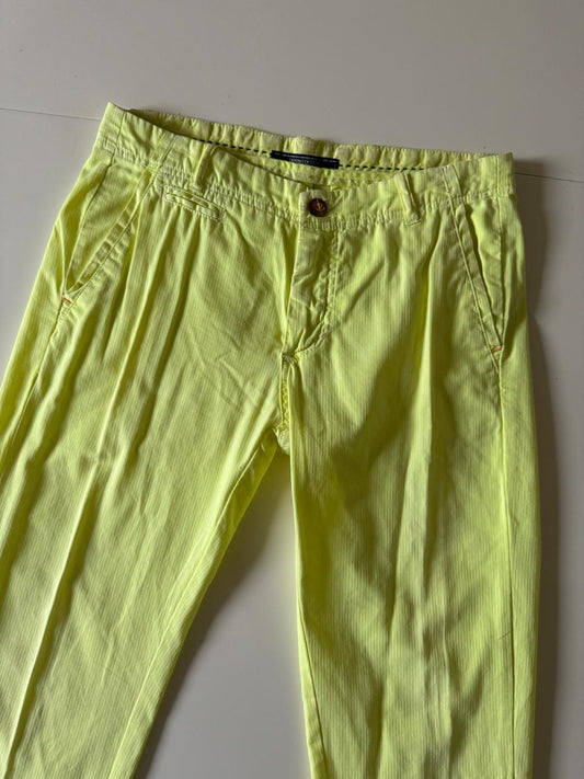 Pantalon amarillo fosfo, Talla 30, Hombre