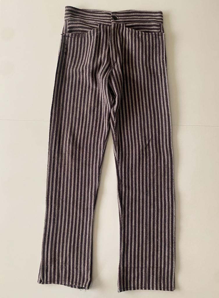 RENTA Pantalones cafe revolucionario, Talla 32, Hombre