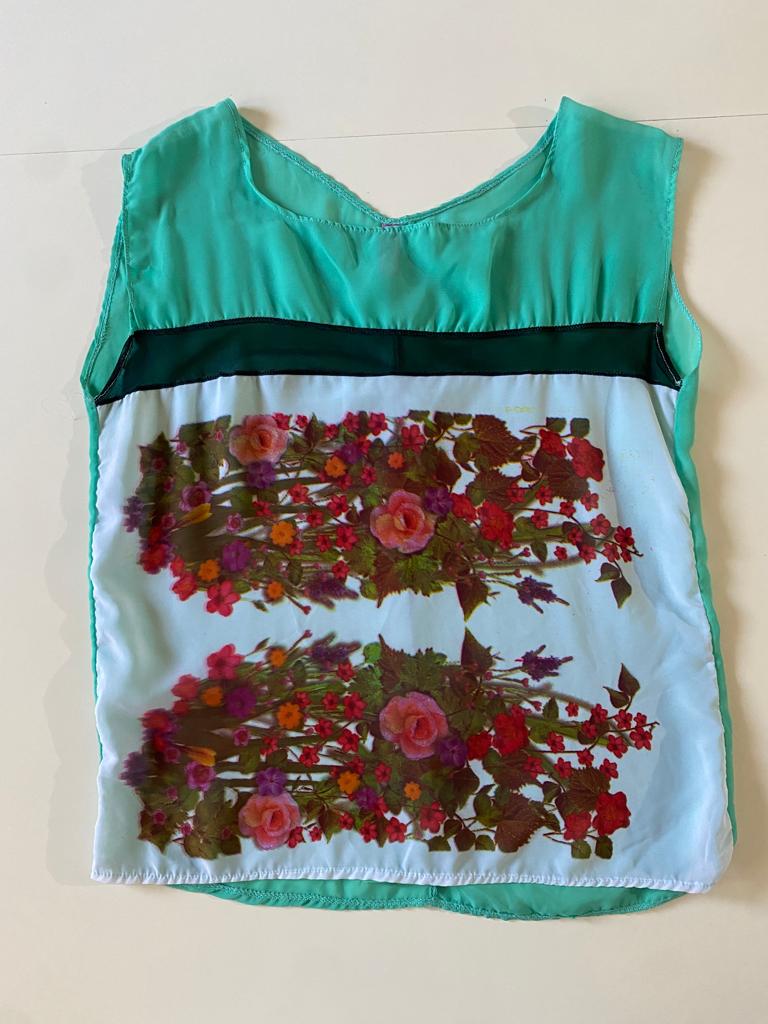 Blusa sin mangas con grafico estampado, Talla M, Mujer