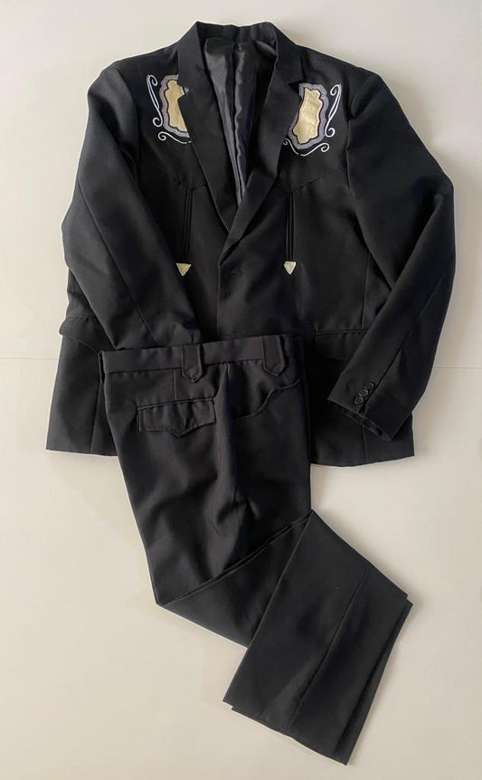 Traje vaquero negro, Talla Saco 48, Pantalón 35 (queda un 32,33). General L, Hombre