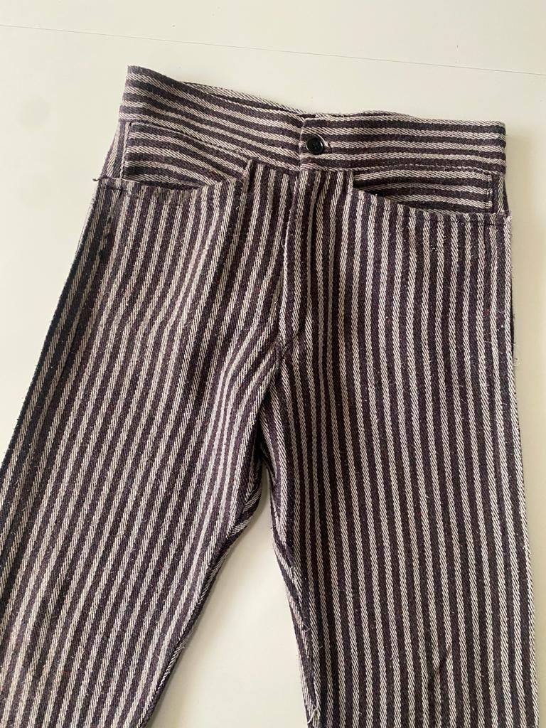 RENTA Pantalones cafe revolucionario, Talla 32, Hombre