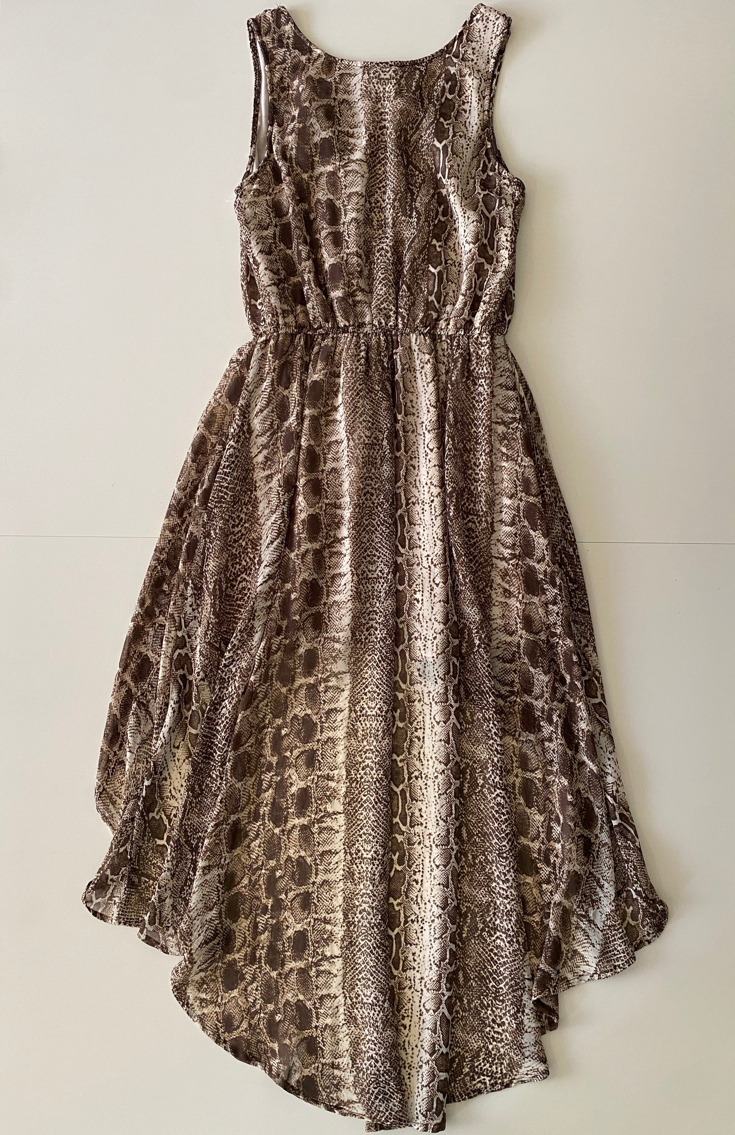 Vestido animal print con ruedo irregular, Talla S, Mujer