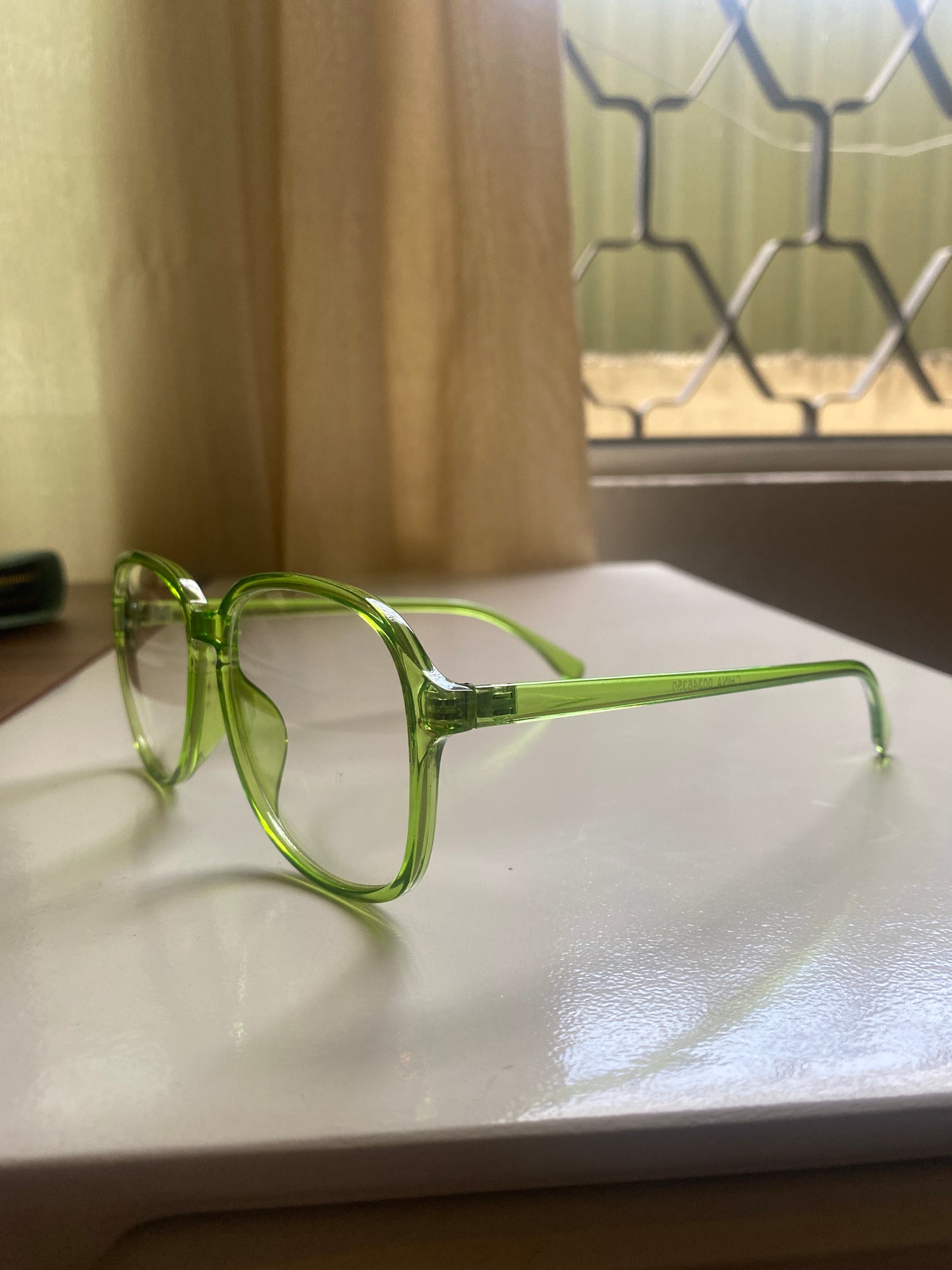 Lentes verdes, Unisex