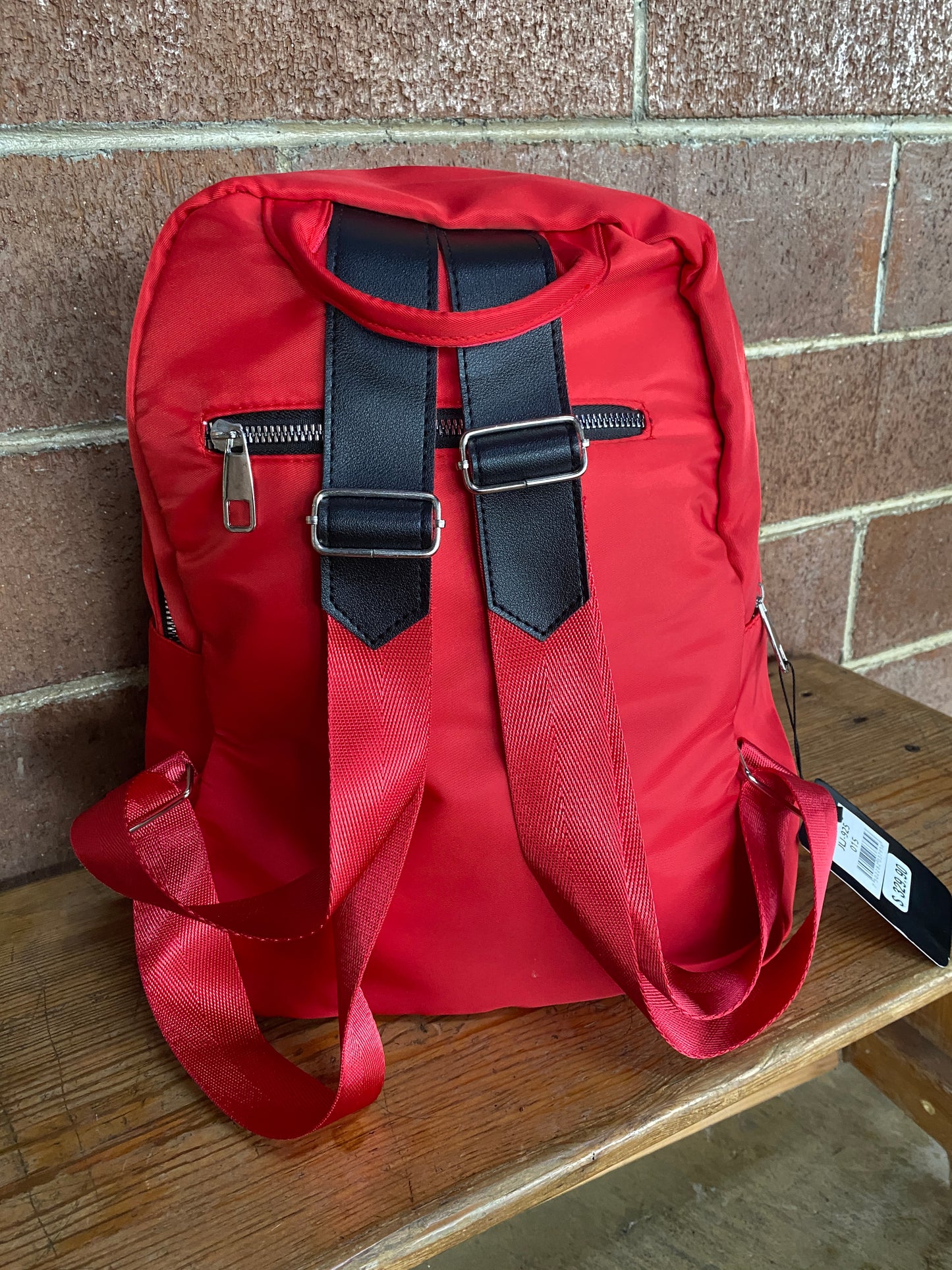 Mochila roja, (NWT)